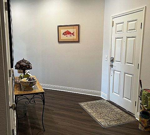 Alt view of entryway