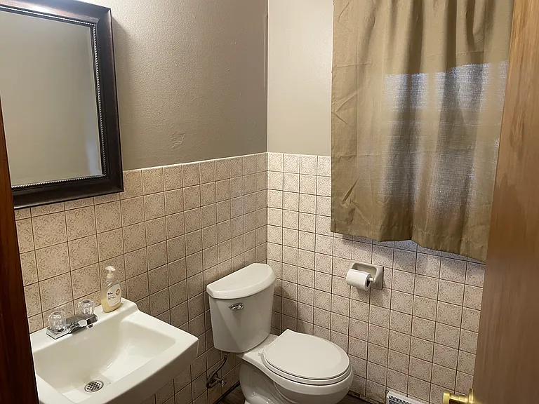 3703 Princess Pl — Photo 8