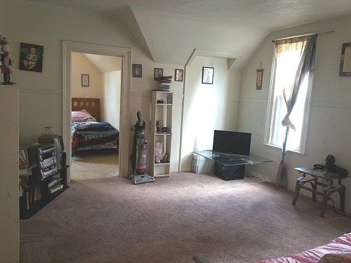 2nd image of 955 Tamarack Ave NW
