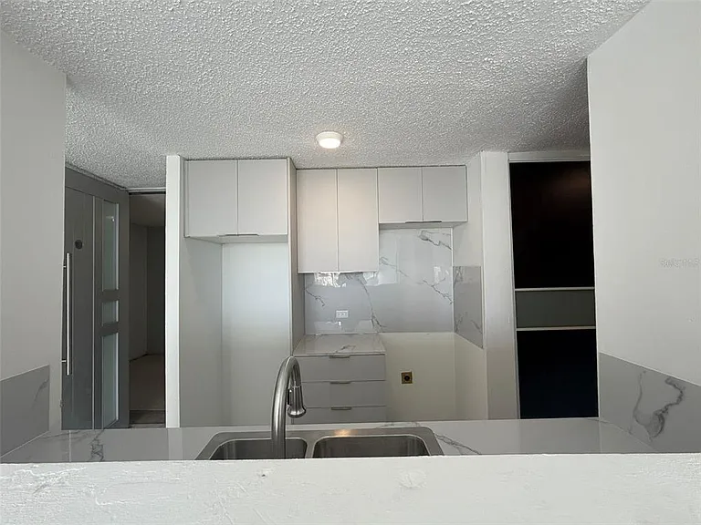 1 Cll Almonte #1707 — Photo 11