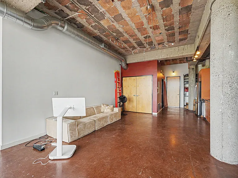 55 W Canfield St #302 — Photo 17