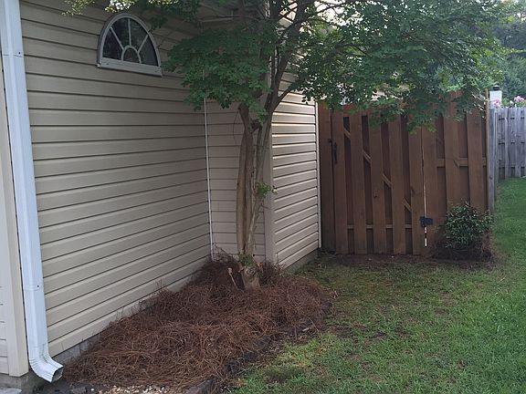 4th image of 220 Hidden Creek Dr