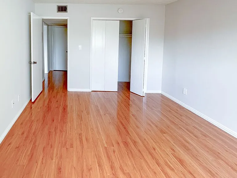 718 N Monterey St — Photo 54