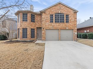 1374 Honeysuckle Ln, Lewisville, TX 75077