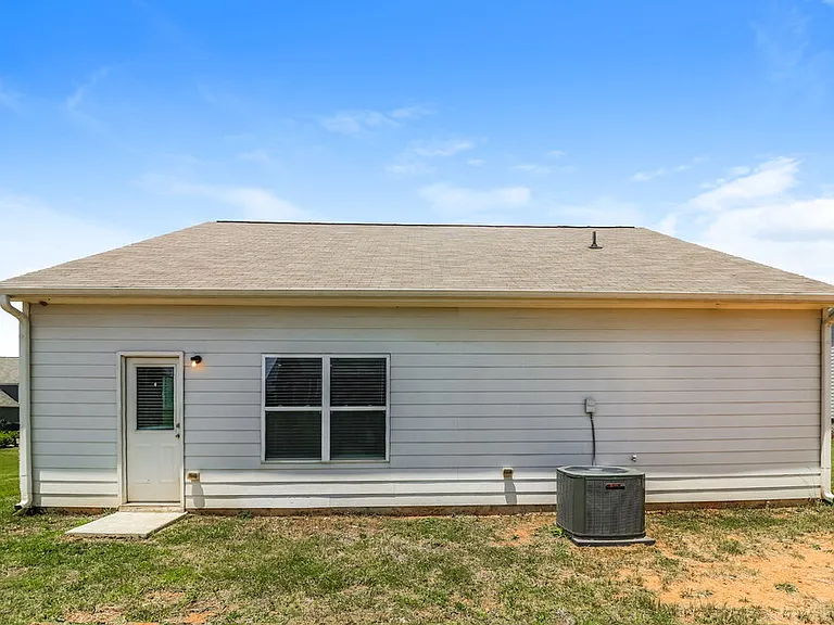 108 Innis Brook Cir — Photo 16