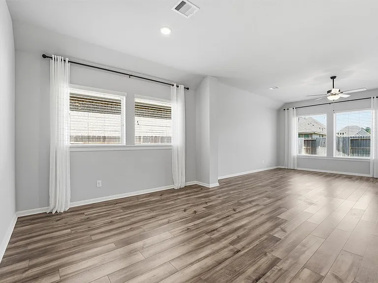 1338 Lakeside Creek Rd — Photo 14