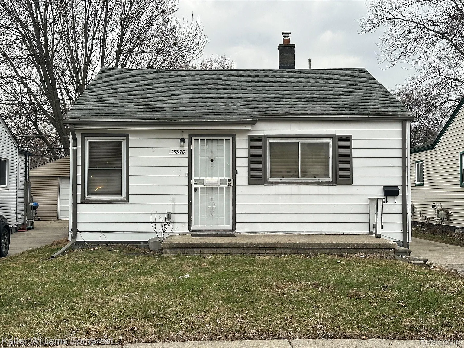 13920 Hobart Ave photo 1