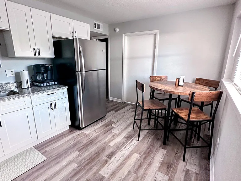 1209 Tropic St #A — Photo 8