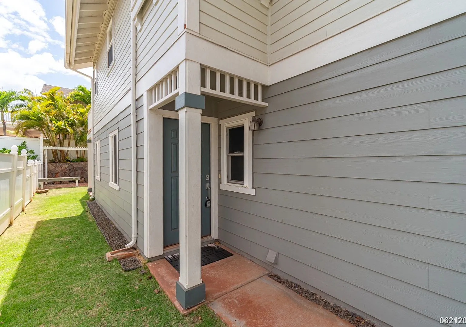 Beautiful & Quiet Ocean View Makakilo Single Family Residence — Photo 3