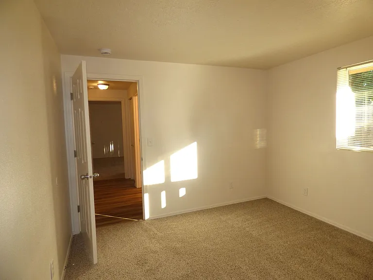 3974 Liberty Rd S — Photo 18