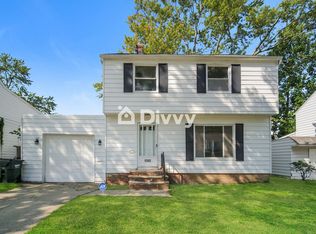 1392 Villa Dr, South Euclid, OH 44121