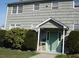89 Carriage Path S, Milford, CT 06460