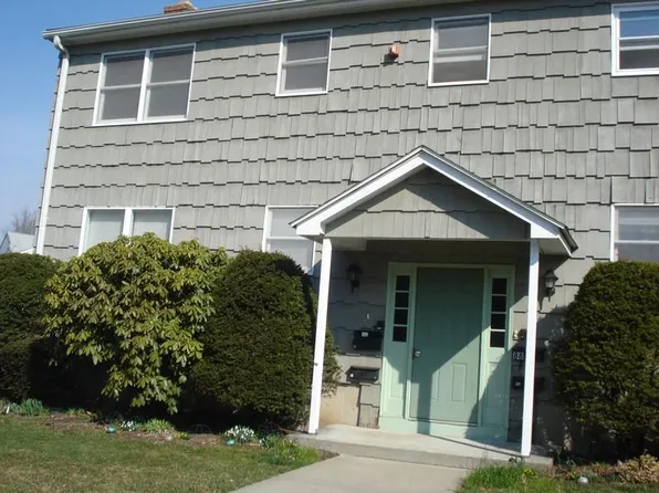 89 Carriage Path S, Milford, CT 06460