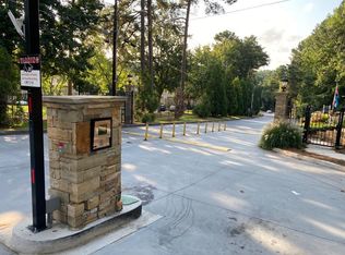 932 Seasons Pkwy, Norcross, GA 30093