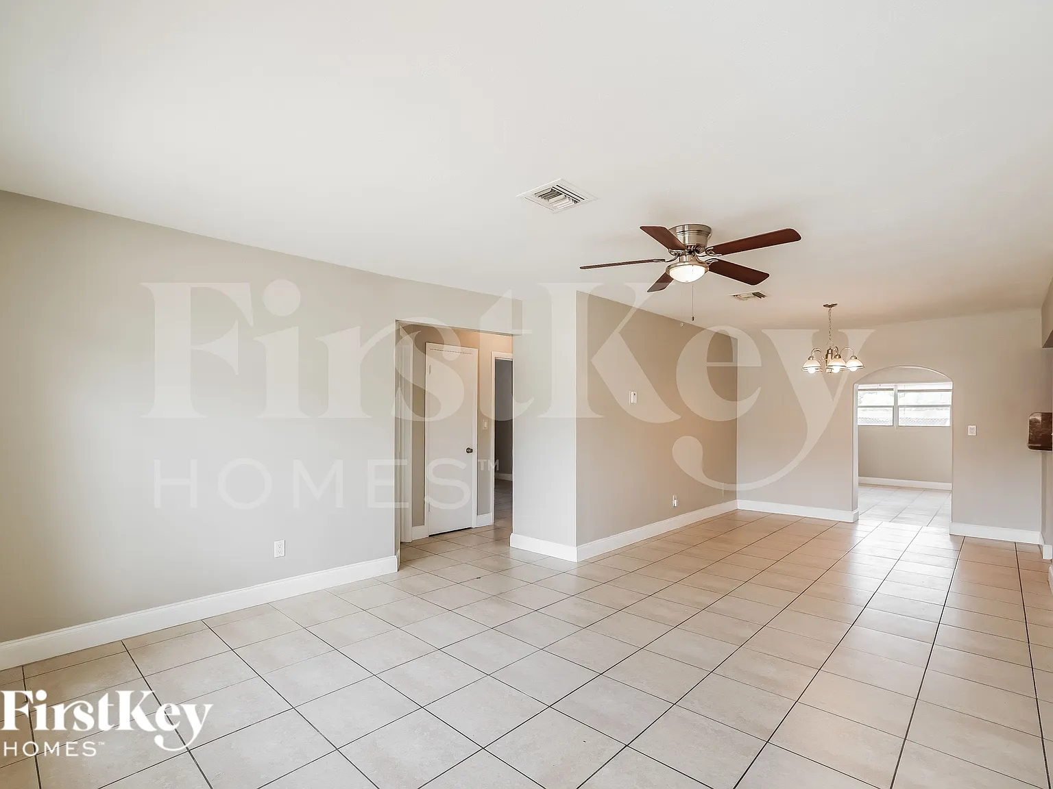 4 bed, 2.0 bath, 1850 sqft, $3,965 — Photo 3