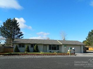 2153 NW 11th St, Redmond, OR 97756