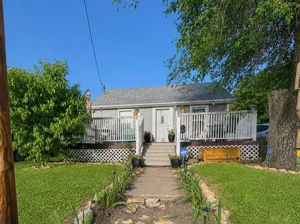 504 Carroll Ave, Marshall, MO 65340