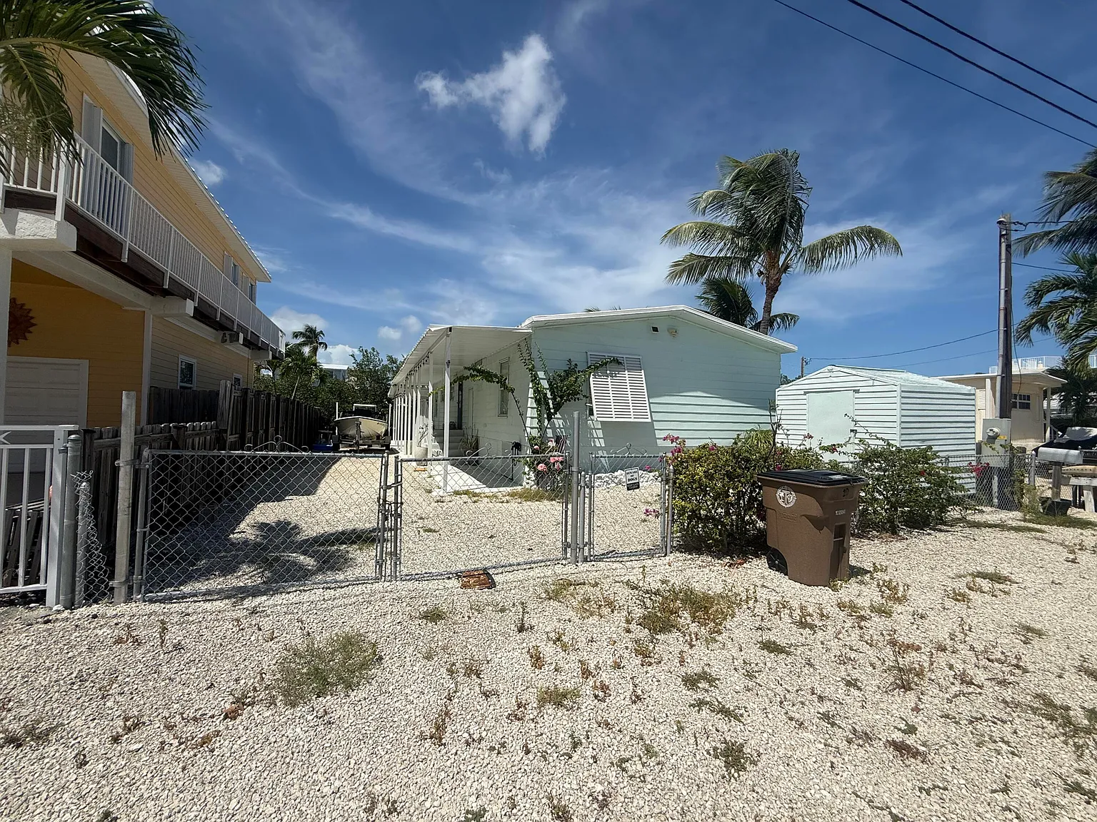 2 bed, 2.0 bath, 1230 sqft, $3,500 — Photo 2
