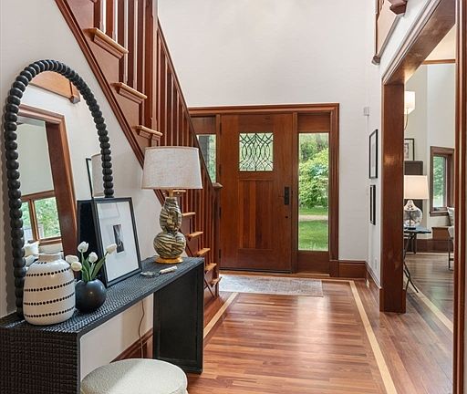 3rd image of 11 Haven St