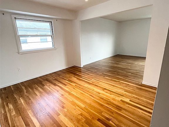 5th image of 243-65 72nd Ave