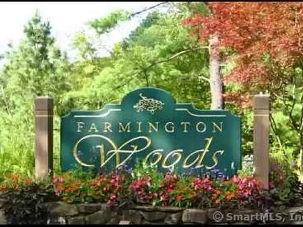 32 Great Meadow Lane, Farmington, CT 06001