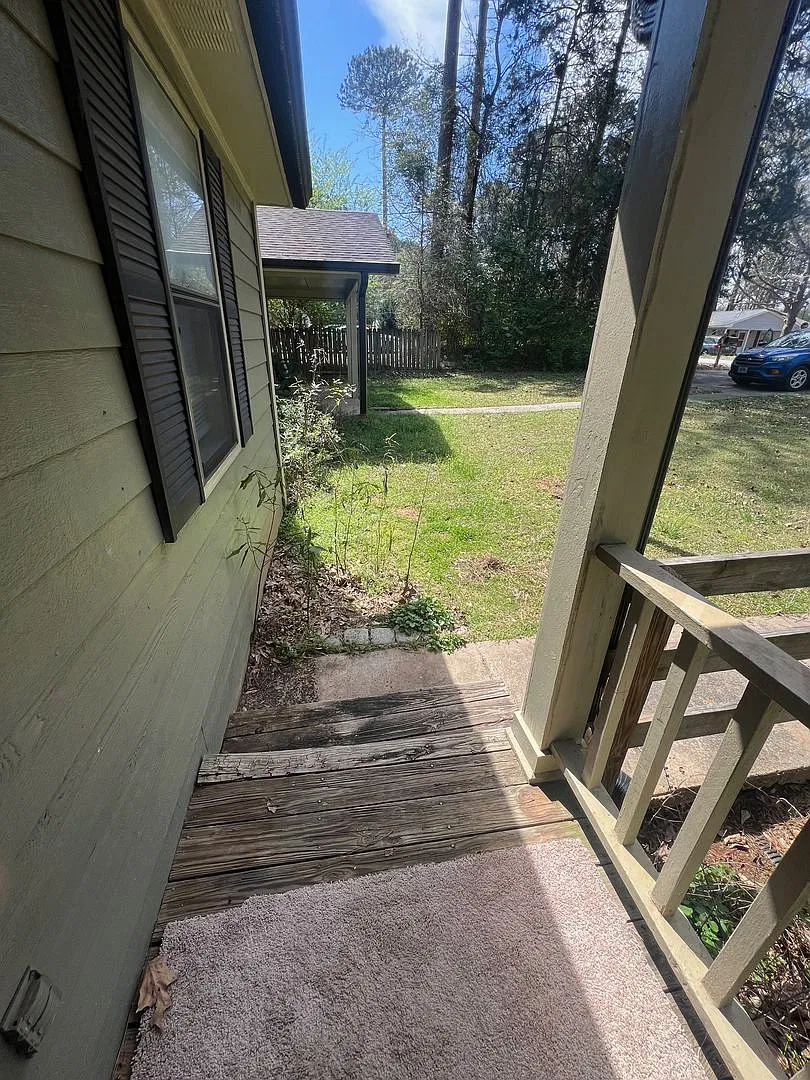 76 Cedar Dr — Photo 2