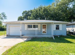 1111 S 11th St, Pekin, IL