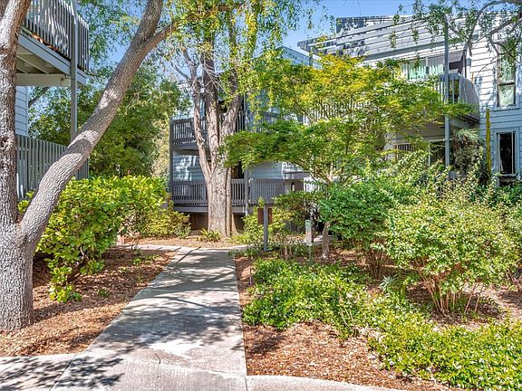 2nd image of 50 Laurie Meadows Dr APT 2