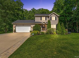 7223 Windbury Ln, Flint, MI 48507