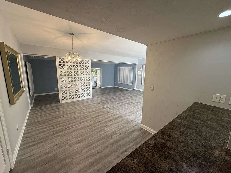 400 E Prima Vista Blvd — Photo 2