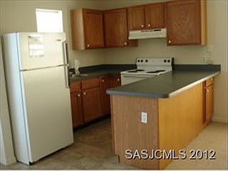 5th image of 380 Floridian Ave