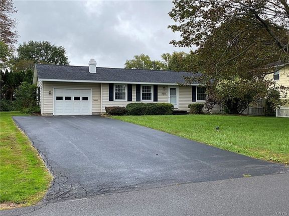 4th image of 4870 Greystone Dr