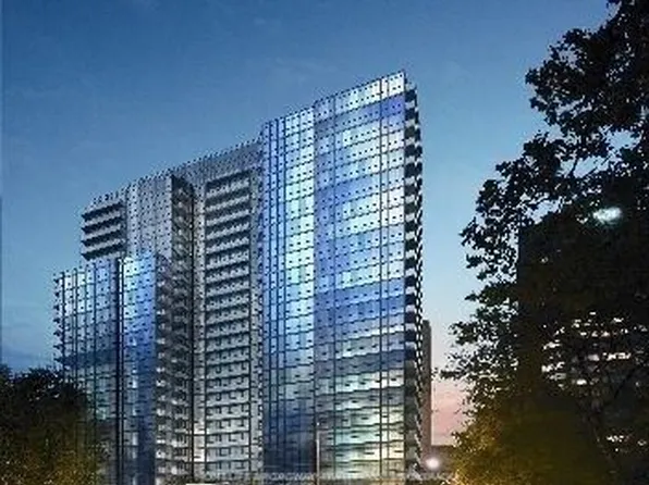 210 Simcoe St, Toronto, ON