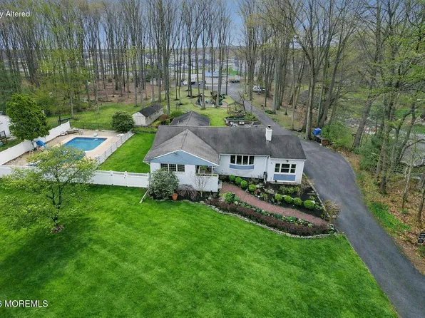 21 La Valley Drive, Manalapan, NJ 07726