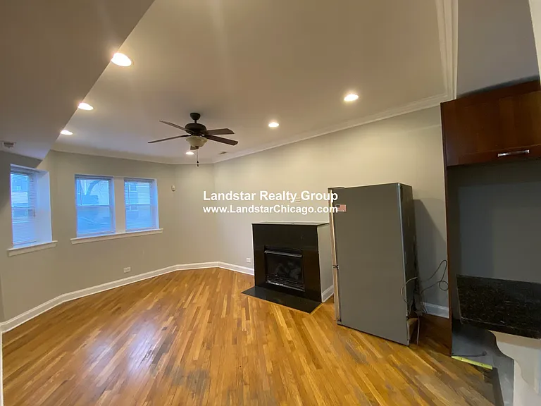 2242 W Morse Ave #G — Photo 1
