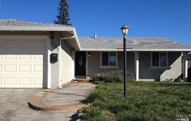 2742 Lupin Ct photo 1