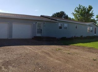 110 N Cedar St, Henry, SD 57243