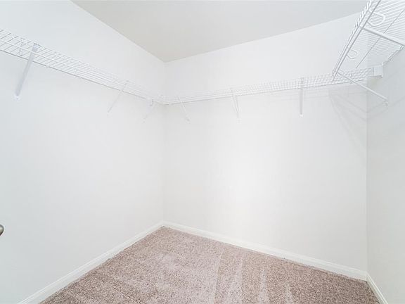 5th image of 23155 Shakespeare Dr