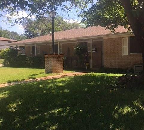 3rd image of 1701 Brent Ct
