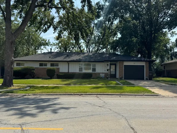 77 Westwood Dr, Park Forest, IL 60466