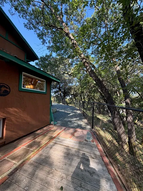 Building Photo - 21264 Placer Hills Rd #B