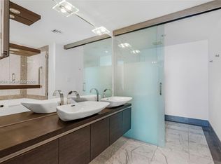 200 Biscayne Blvd Way APT 3913, Miami, FL 33131