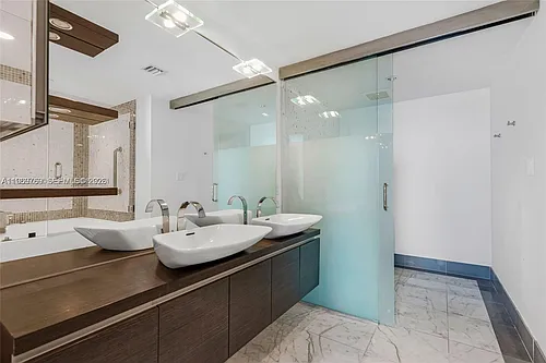 200 Biscayne Boulevard Way #3913 Photo 1