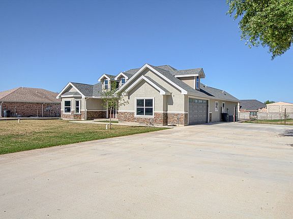 4th image of 3165 Calle Carr