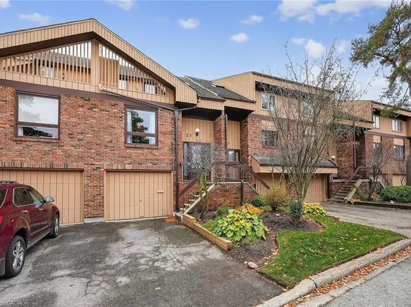 178 Scott St #21, Saint Catharines, ON L2N 6Y5