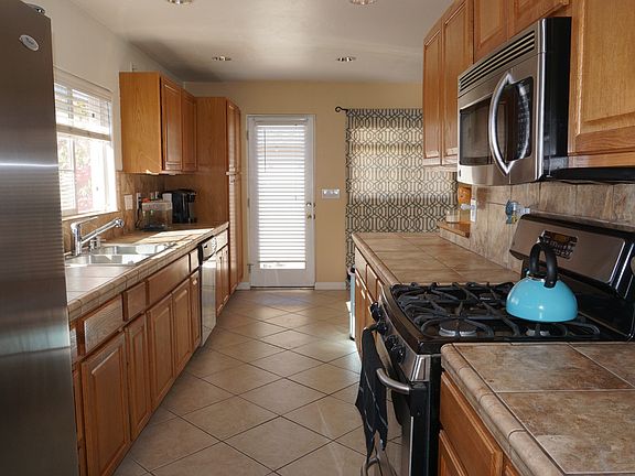 3rd image of 239 Stansbury Dr