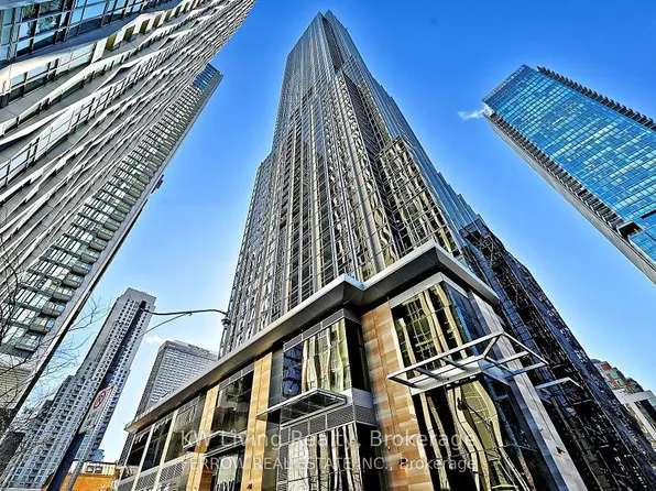 11 Yorkville Ave, Toronto, ON