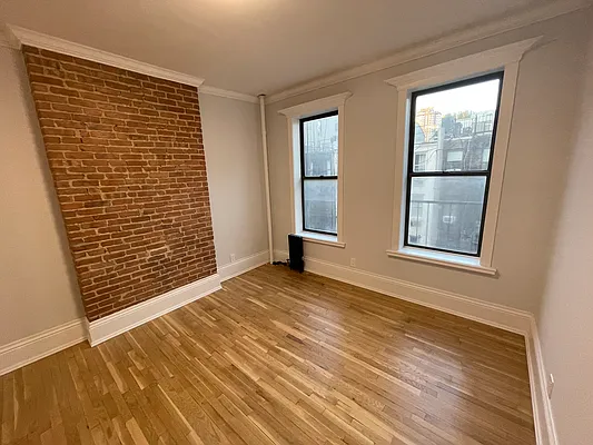 Rented by Oxford Property Group | media 8