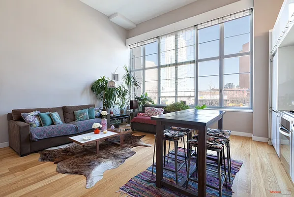 Sold by Modern Spaces | media 2