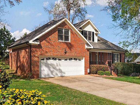 3rd image of 805 Barneswyck Dr